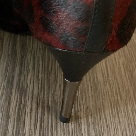 Brian Atwood 7.5/38 - Picture 7 of 9